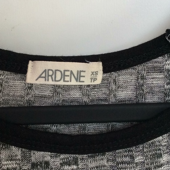 ✨Ardene Baseball Tee✨ - Picture 2 of 2